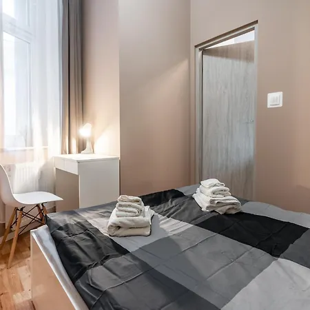 Teatralna - Rynek, Spodek - 2 Room Apartment With Balcony - Self-In - Coffee And Tea - Fv Katowice Exterior photo